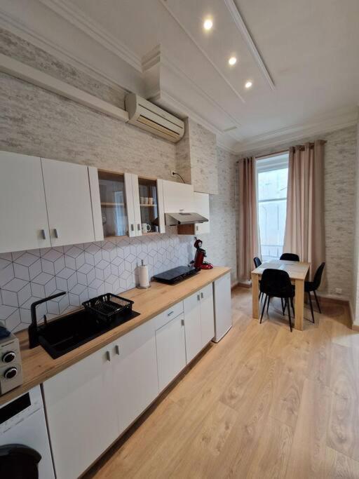 Appartement Au Coeur De La Ville Chalon-sur-Saone Bagian luar foto
